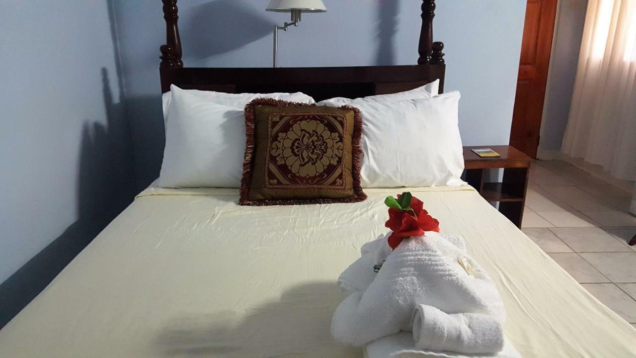 Rainbow Inn Grenville Dış mekan fotoğraf