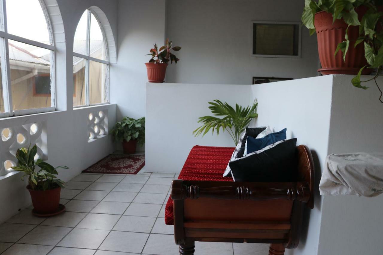 Rainbow Inn Grenville Dış mekan fotoğraf